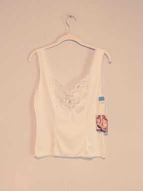 VINTAGE ASHLEY TAYLOR COLLECTION White Lace-Trim Camisole Women's Size Medium